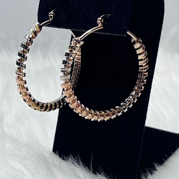 18K Gold-Filled Tricolor Spiral Cord Hoop Earrings Coil Spring Earrings - Picture 4 of 4